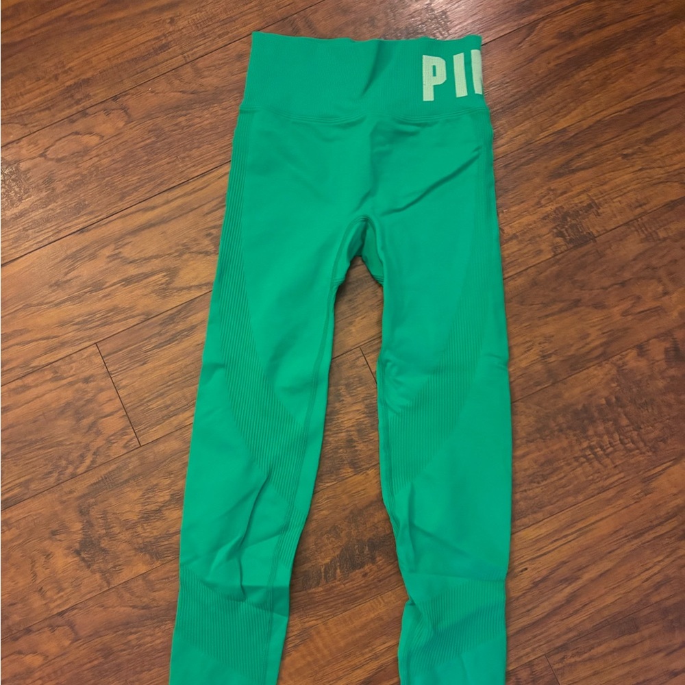 Bright green Victoria’s Secret PINK Active leggings